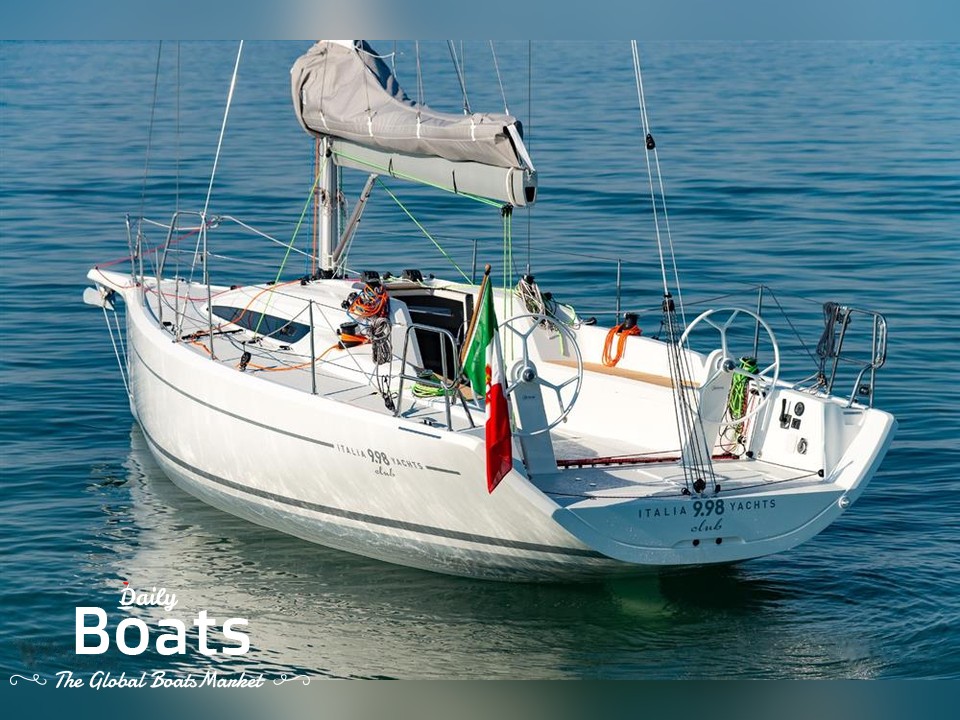 italia yachts 9.98 for sale