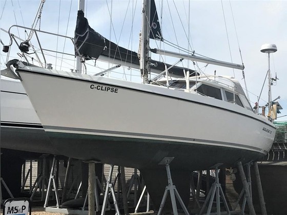 Moody Eclipse 33