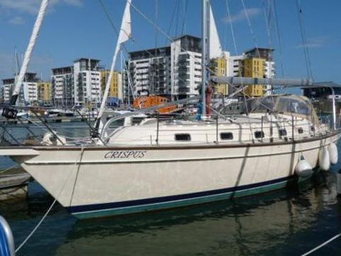 Island Packet 440