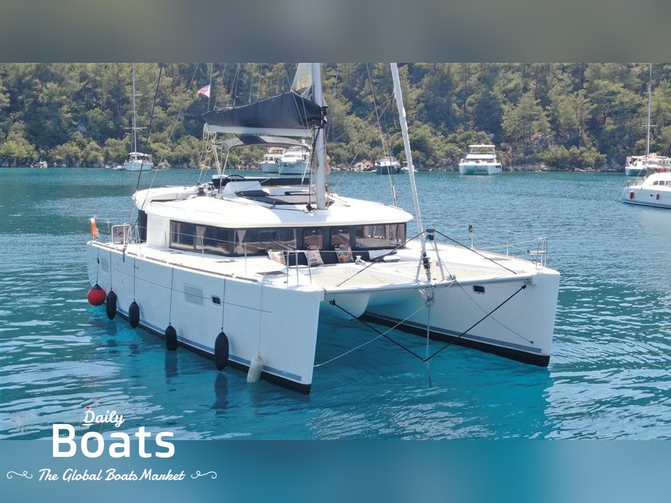 Multihull boats