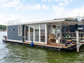 2015 Houseboat