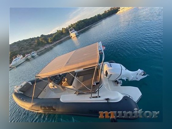 Boston Whaler Boats 305 Conquest
