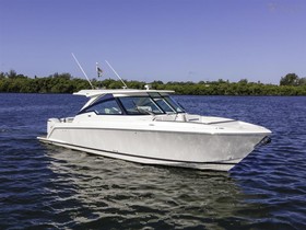 Tiara Yachts 3800