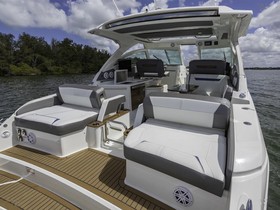 Купити 2022 Tiara Yachts 3800