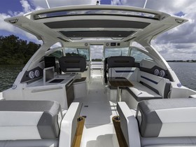 2022 Tiara Yachts 3800 на продаж