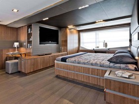 2011 Ferretti Yachts Custom Line 100 kaufen