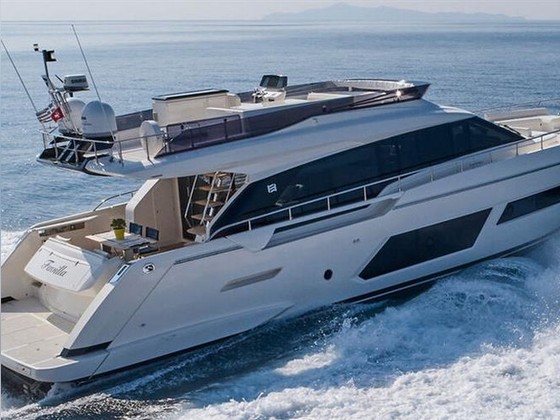 Ferretti Yachts 670