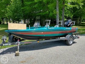 Crappie Master Boats 17