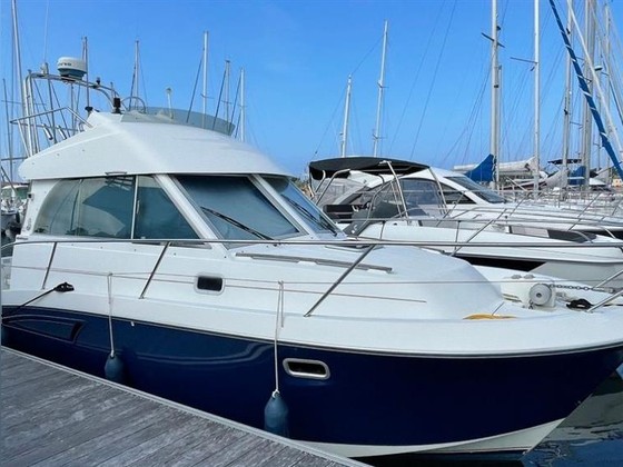 Bénéteau Boats Antares Series 9