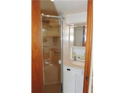 1999 Silverton 330
