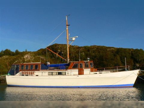 Laurent Giles TS Diesel Yacht