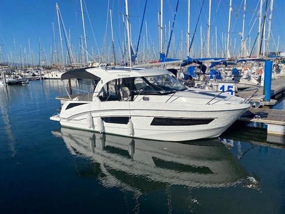 Bénéteau Boats Antares 9