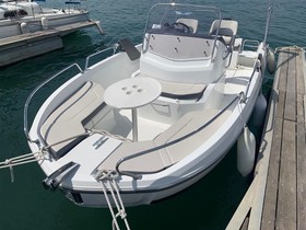Kupiti 2017 Bénéteau Boats Flyer 6.6 Space Deck