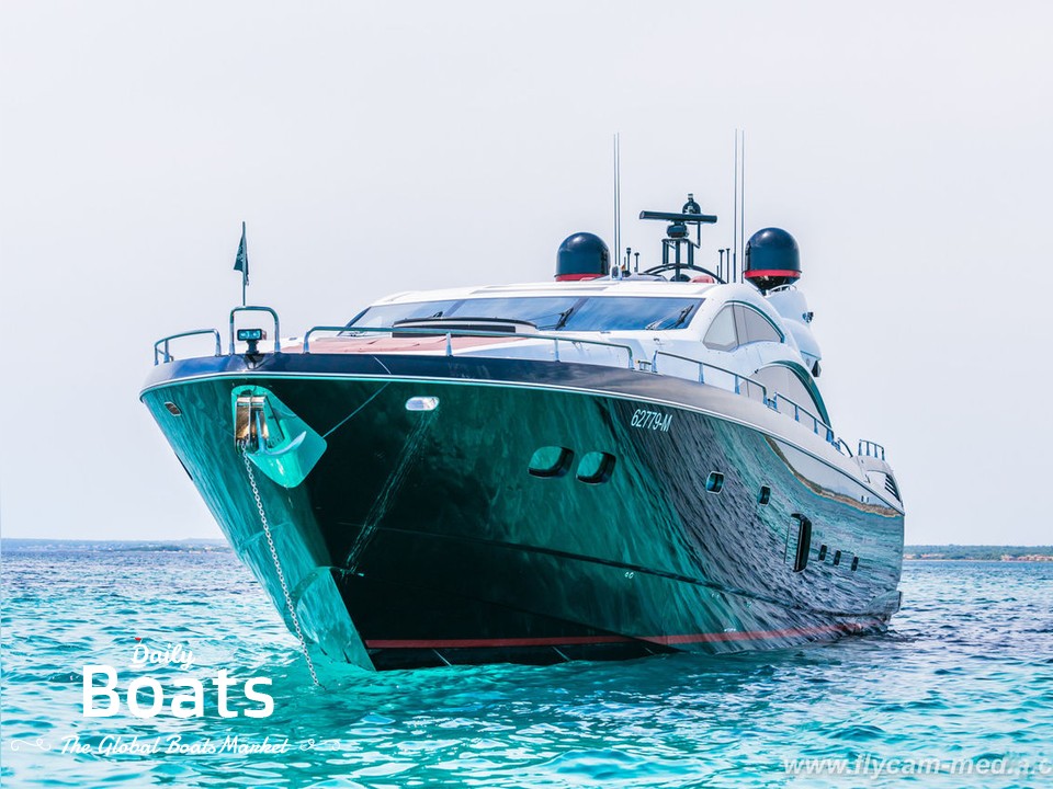 2012 Sunseeker Predator 84