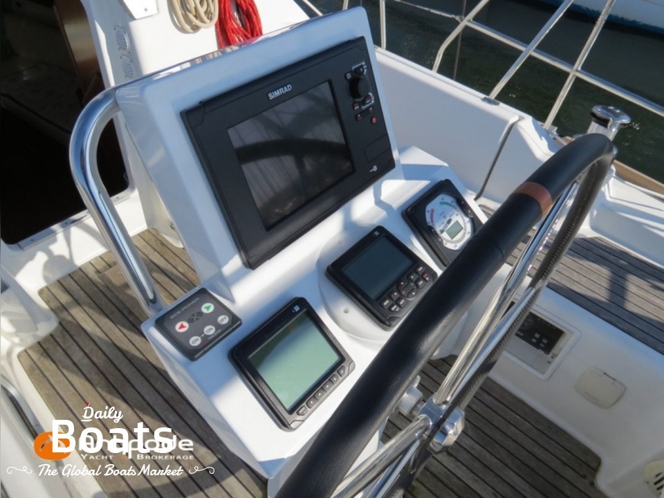 2012 Bénéteau Oceanis 31 Lifting Keel for sale. View price, photos and