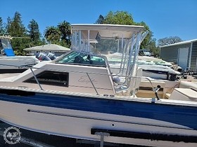 1999 Crestliner 22