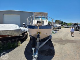 1999 Crestliner 22