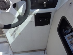 Купити 1988 Boston Whaler 25