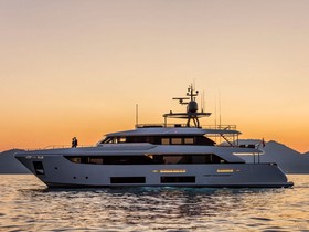 Kupiti 2023 Ferretti Yachts Custom Line Navetta 33