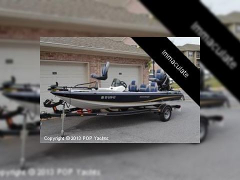 Rinker 280 Express Cruiser