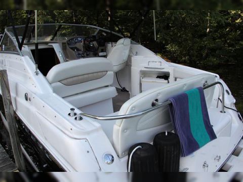 2004 Regal 2765 Commodore