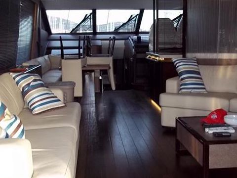 2012 Princess 72 Fly