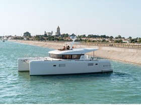 Lagoon Power 40 Motor Yacht