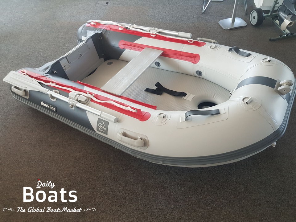 Foldable inflatable boats