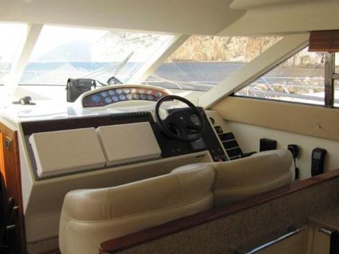 Rent 1999 Fairline Squadron 59