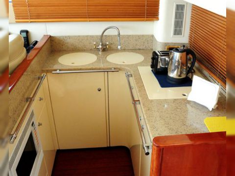 Rent 1999 Fairline Squadron 59