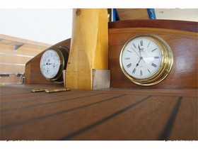 1970 Motor Whaler 47 Task