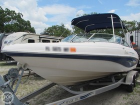 2004 Rinker 212Br