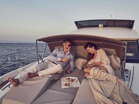 2022 Prestige Yachts 520 satın almak