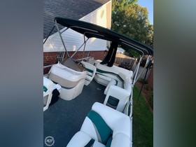 2004 Fisher Boats 240 Freedom Deluxe