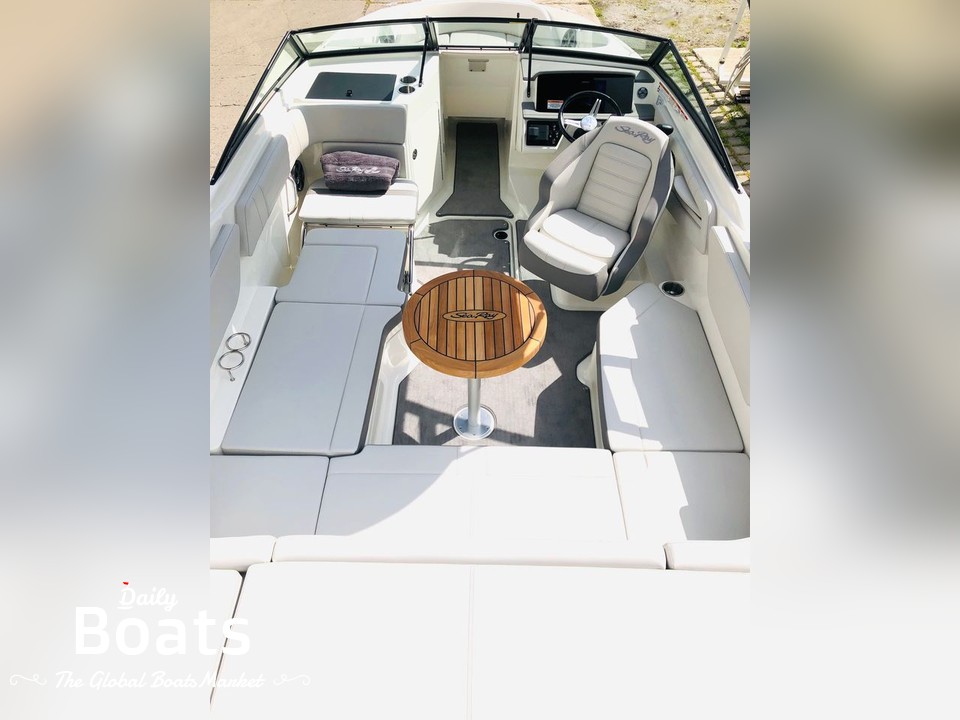 2022 Sea Ray 210 Spxe Mercury 250 Ps 4.5 Liter V6 Mpi for sale. View