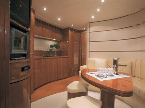2005 Pershing 50 til salg