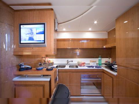 2005 Rizzardi 63 til leje