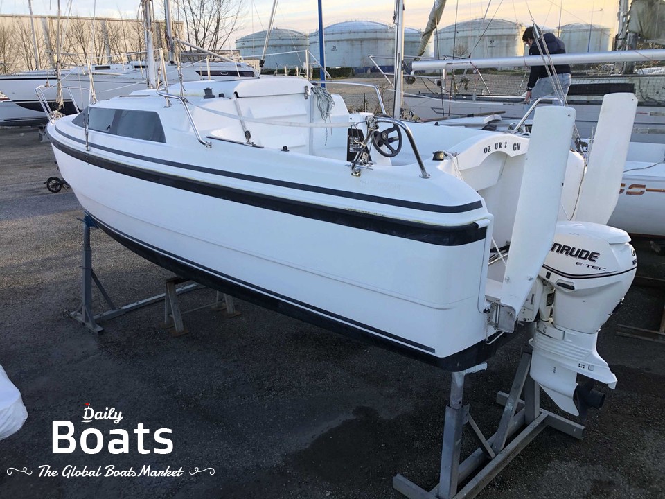 2001 MacGregor 26 X for sale. View price, photos and Buy 2001 MacGregor