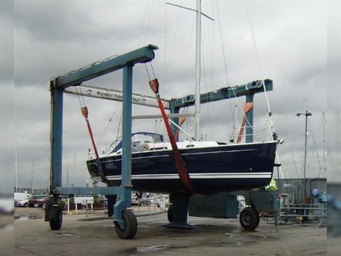 Buy 2008 Hanse 370