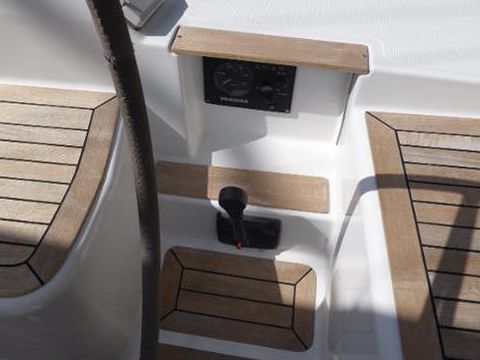 Buy 2008 Hanse 370