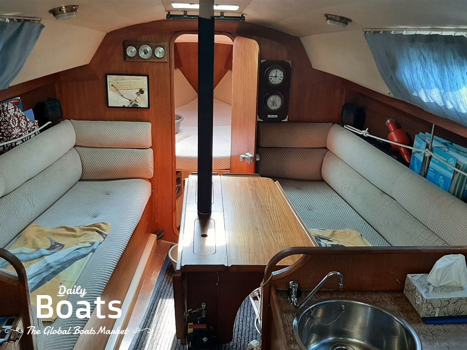 1987 Moody 28 Bilge Keel for sale. View price, photos and Buy 1987