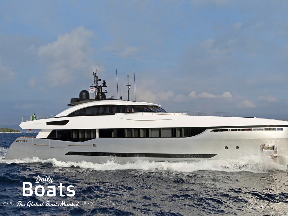 2013 Columbus Yachts 40S Hybrid for sale. View price, photos and Buy