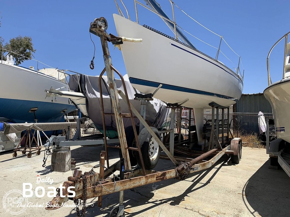 1984 Hobie Cat 33 for sale. View price, photos and Buy 1984 Hobie Cat