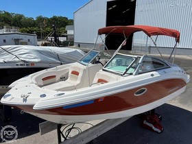 2009 Chaparral Boats Sunesta 224 for sale
