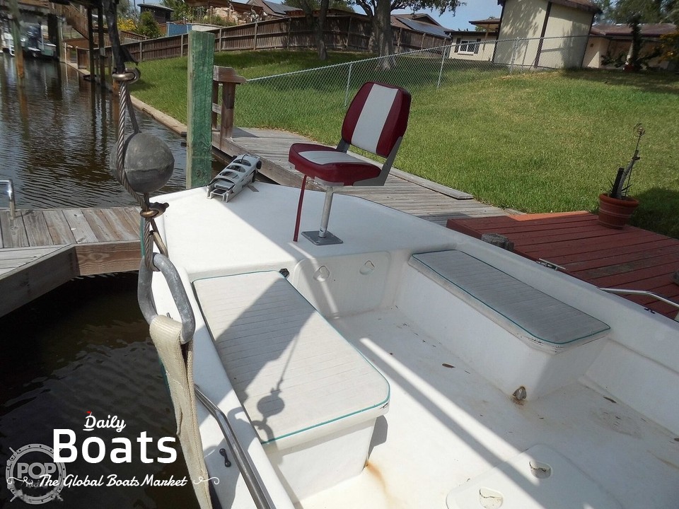 2005 Key Largo Bay Boat 21 for sale. View price, photos and Buy 2005