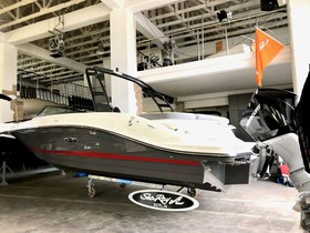 Kupiti 2021 Sea Ray 230 Outboard