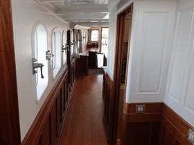 Kupiti Ailsa Shipbuilding Long Range Gentleman Motor Yacht