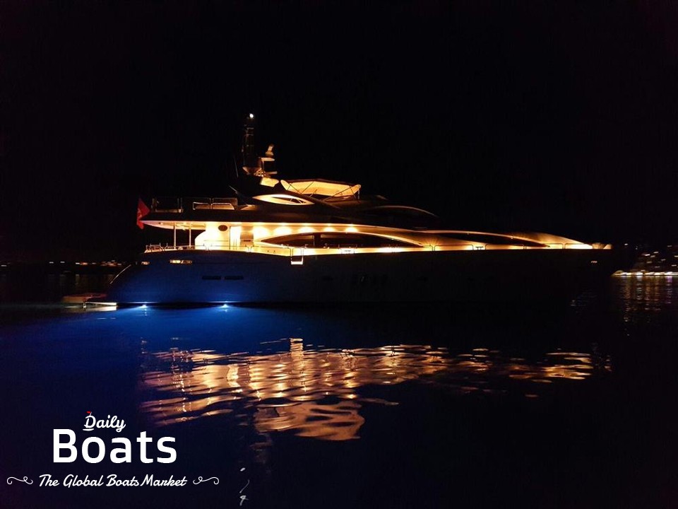 2003 Sunseeker 105 Yacht for sale. View price, photos and Buy 2003