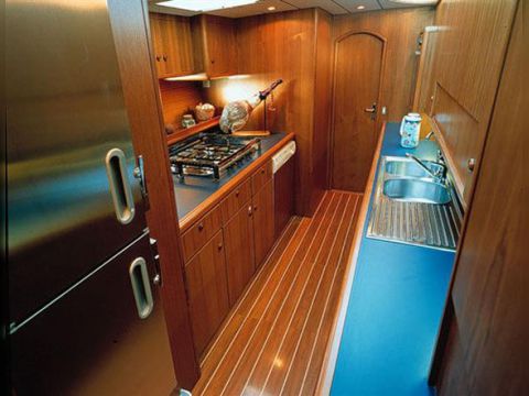 1999 Lagoon 67