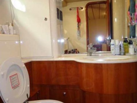 2000 Ferretti 680 for sale
